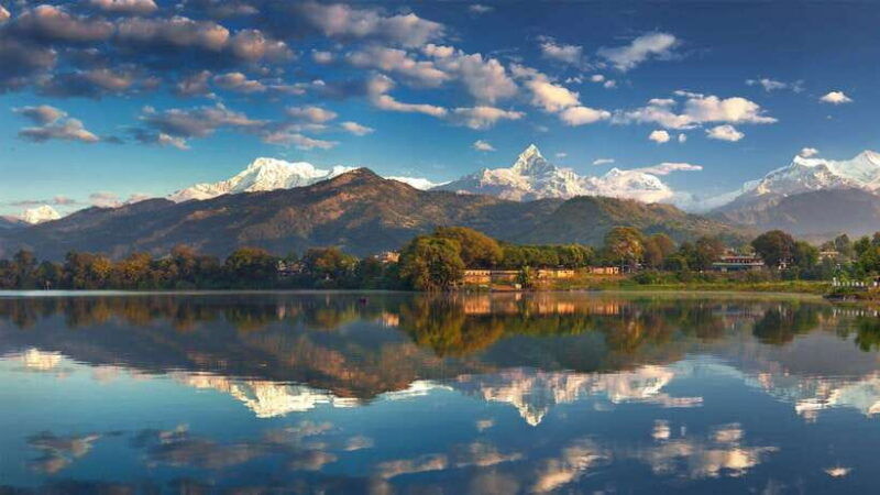6-day-luxury-nepal-tour-package-mountains-valleys