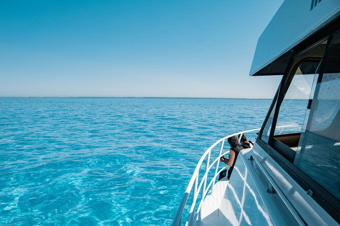 7 Hours Off Peak Whale Shark and Ningaloo Reef Tour in Exmouth - Who Should Book This Tour?