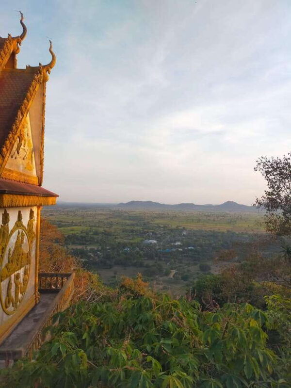 a-day-tuktuk-bambootrain-banan-killing-bat-caves-sunset