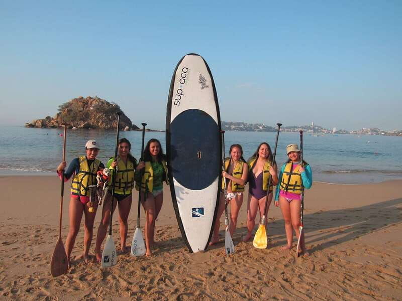 acapulco-bay-1-hour-paddle-boarding