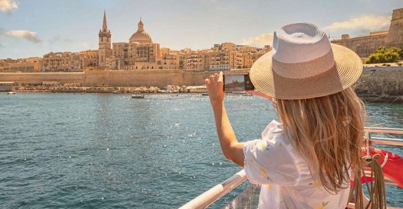 afternoon-harbours-cruise-with-guide-and-roundtrip-transfers