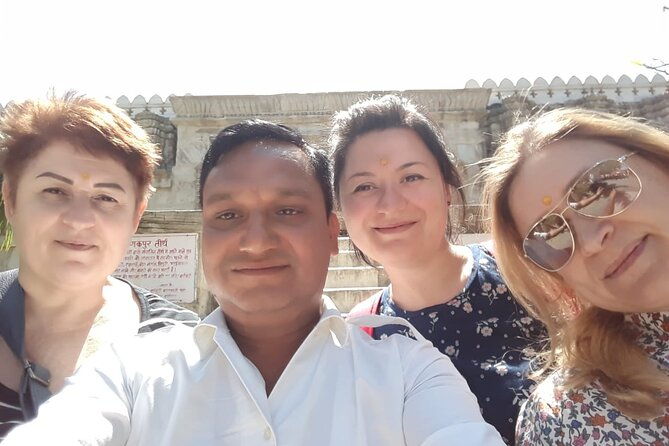 Agra: Taj Mahal with Mausoleum Skip the Line tickets & guide - How the Tour Compares to Others