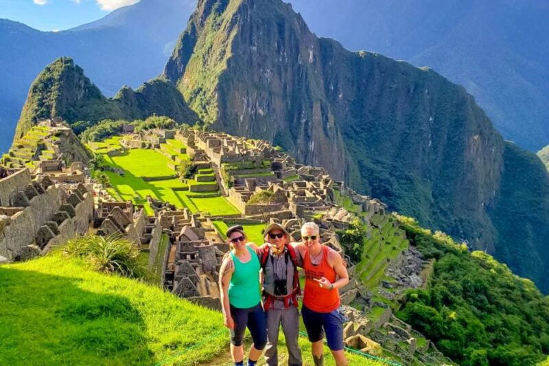 aguas-calientes-machu-picchu-official-ticket-bus-guide