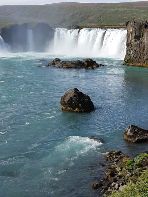 akureyri-godafoss-dettifoss-and-lake-myvatn-tour