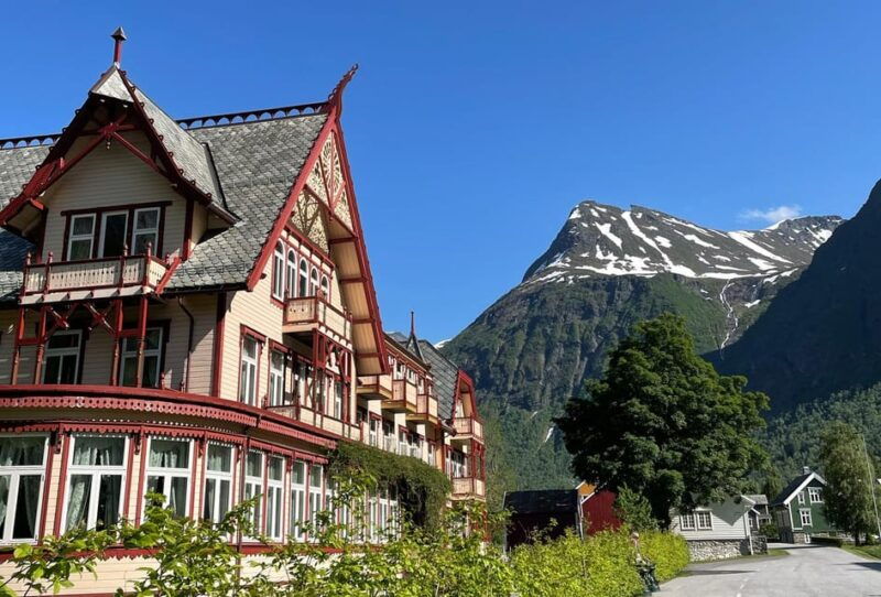 all-about-the-fjords-in-one-tour-by-bus-boat-from-alesund