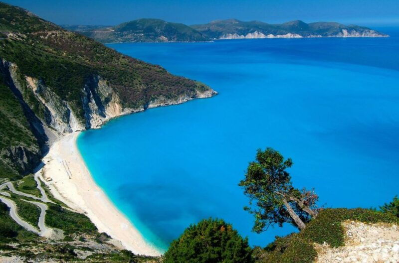 argostoli-explore-fiskardo-myrtos-beach-melissani-cave