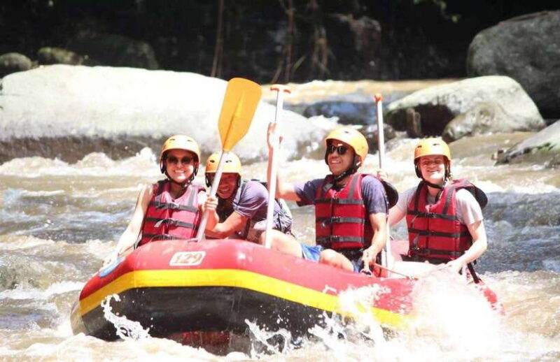 bali-ayung-river-white-water-rafting-with-buffet-lunch