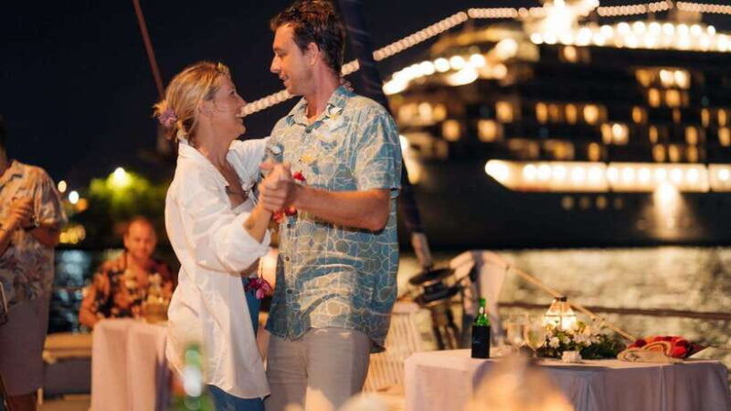 bali-benoa-5-course-romantic-evening-cruise-with-live-music