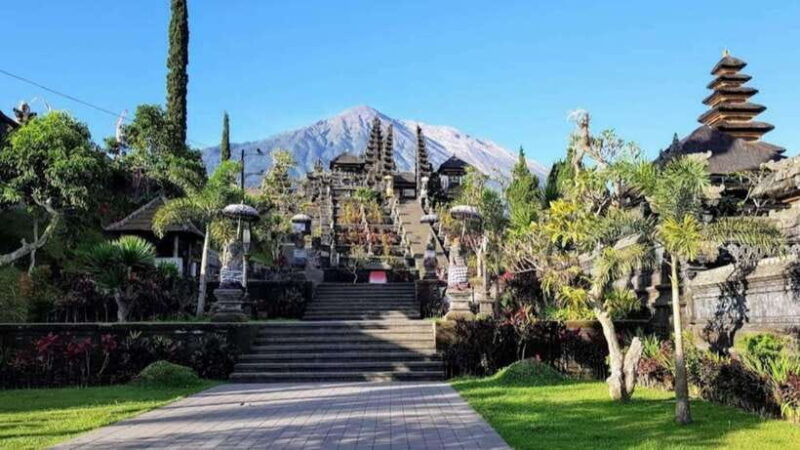 bali-besakih-temple-tukad-cepung-waterfall-penglipuran