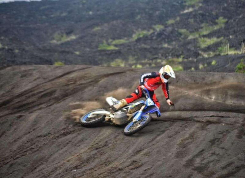 bali-dirt-bike-track-on-mount-batur-with-trained-riders
