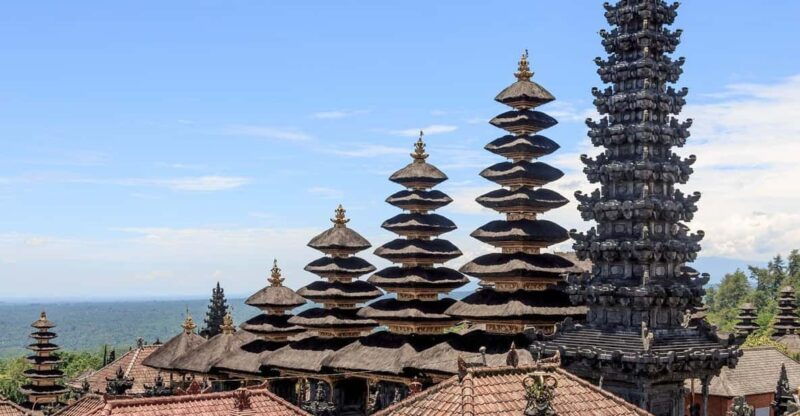 bali-gate-of-heaven-besakih-temple-tirta-gangga-tour