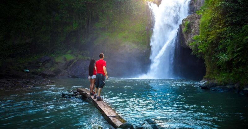 bali-hidden-canyon-waterfall-temples-small-group-tour