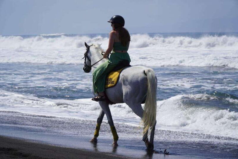 bali-horse-riding-on-the-beach-guide-tour