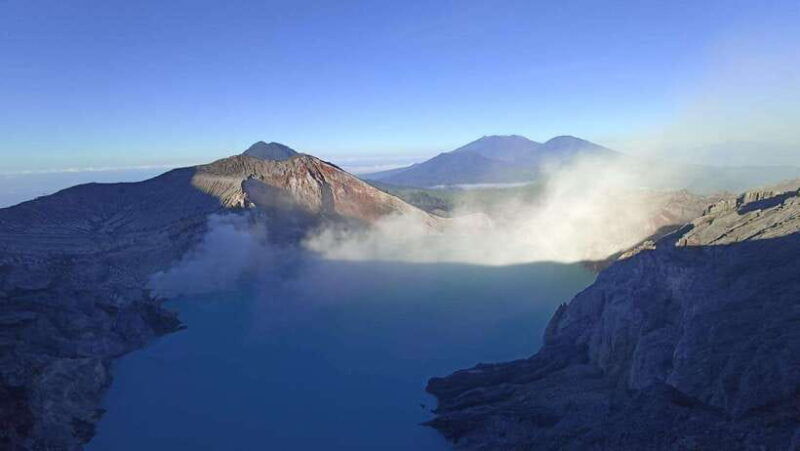 bali-or-banyuwangi-mount-ijen-blue-fire-hiking