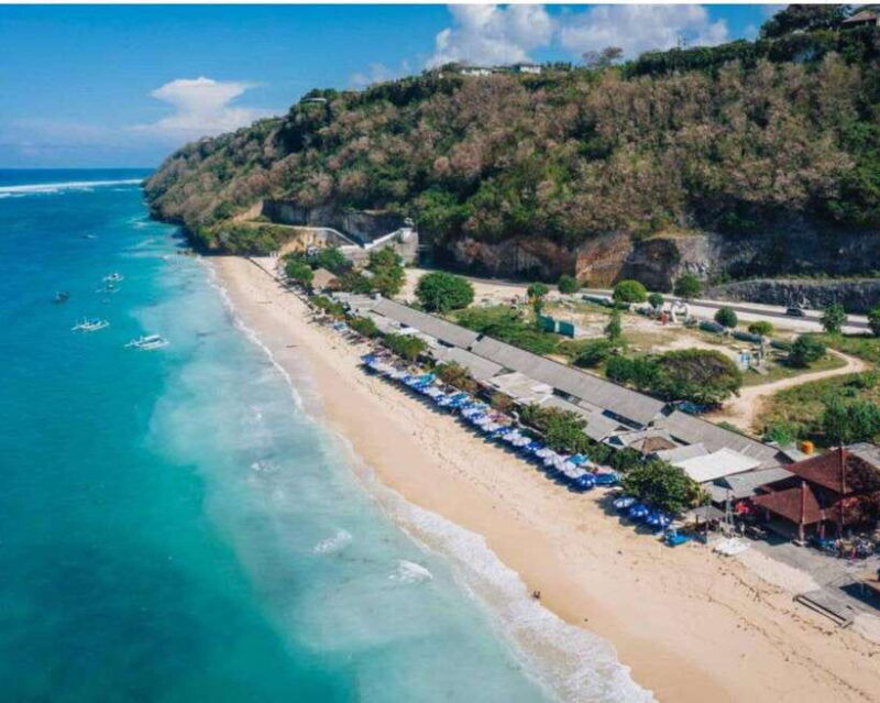 bali-private-sightseeing-nusa-dua-area-gwk-jimbaran-beach