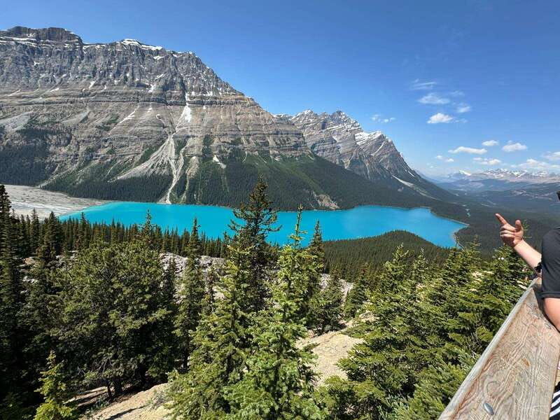 banff-calgary-columbia-icefieldcrowfoot-glacierlakes-tour