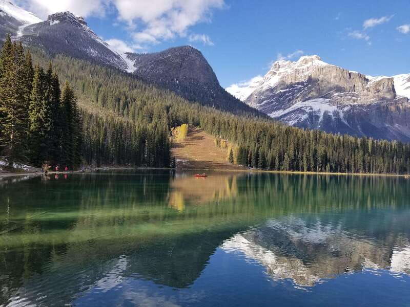 banff-calgary-lake-louise-moraine-lake-and-emerald-lake