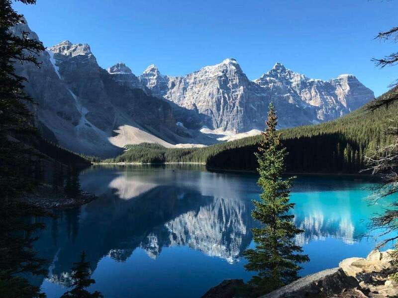 banff-canmore-moraine-lake-lake-louise-hike-canoe-sightsee