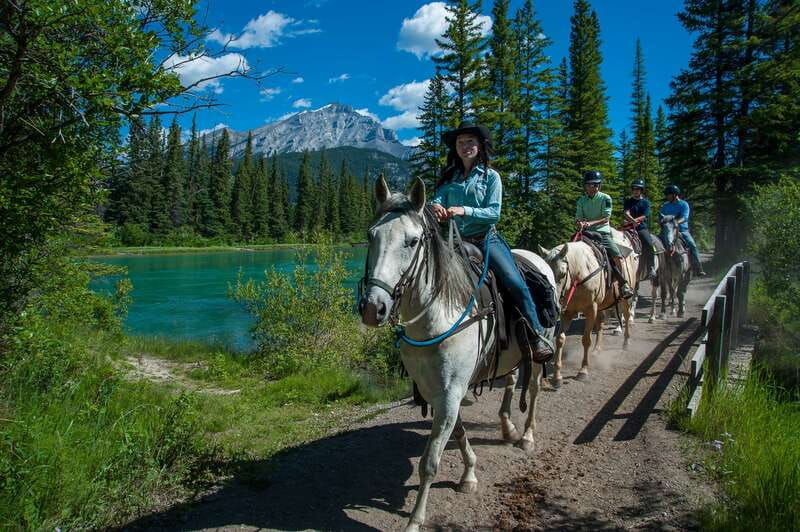 banff-national-park-2-hour-sundance-loop-horseback-ride