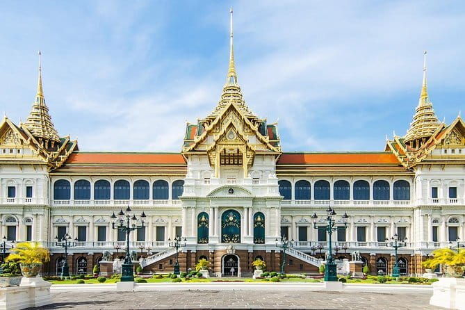 Bangkok Private Grand Palace Emerald Buddha and Reclining Buddha - What Makes This Tour Stand Out