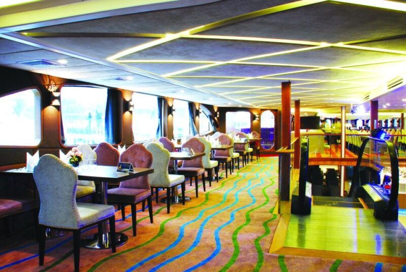 bangkok-wonderful-pearl-dinner-cruise-at-river-city-pier