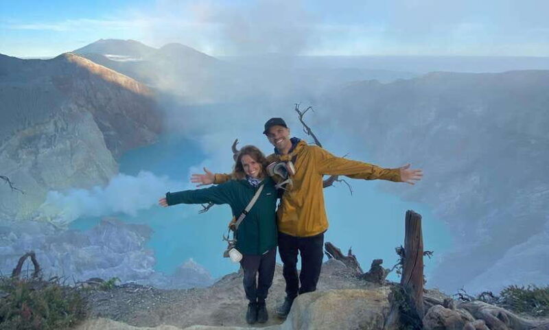 banyuwangi-ijen-crater-bluefire-and-sunrise-guided-trek