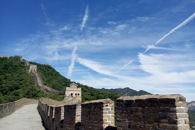 Beijing Bus Group Tour Of Badaling Great Wall Without Lunch - Travel Logistics and Group Dynamics