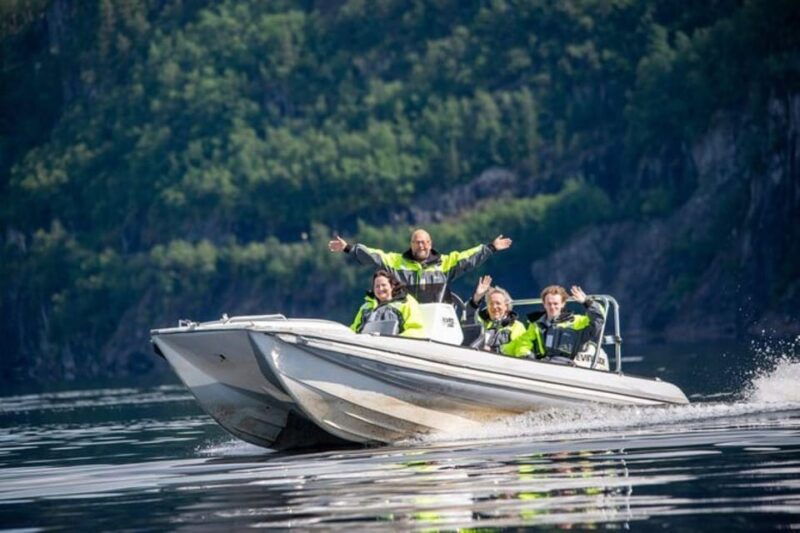 bergen-bergen-fjord-by-zodiac-or-pontoon-boat