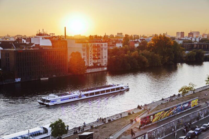 berlin-evening-city-sightseeing-cruise