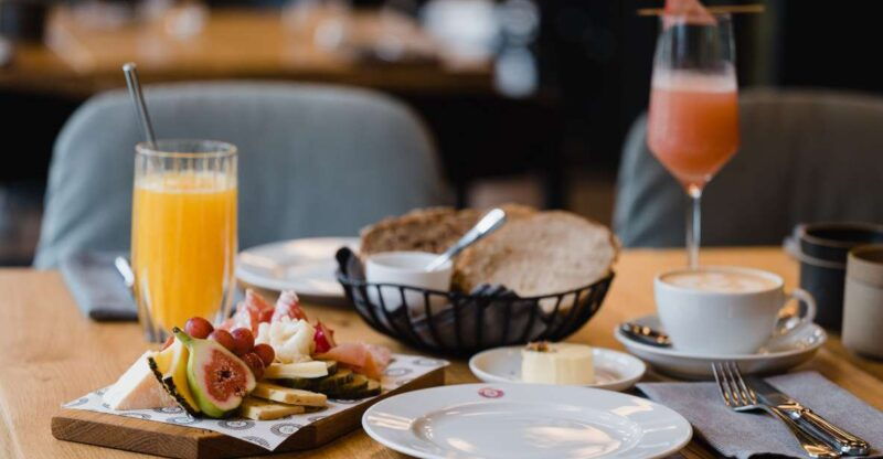 berlin-fine-dining-breakfast-with-champagne-in-schoneberg