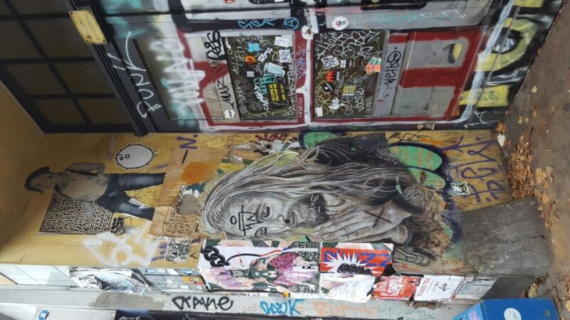 berlin-history-and-alternative-tracks-with-local-guide