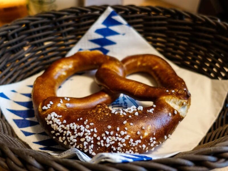 berlin-private-family-hunt-tour-with-food-stops