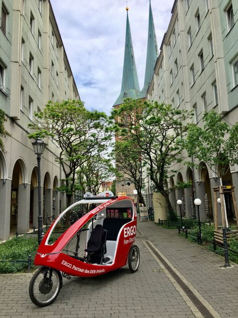 berlin-private-sightseeing-tour-with-guide-in-an-e-rickshaw