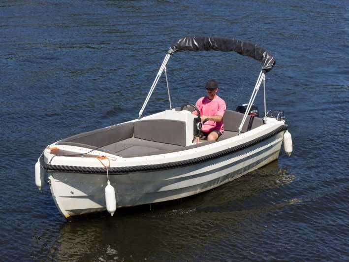 berlin-wonderful-days-renting-the-motorboat-tortola