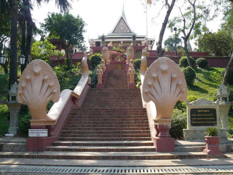 best-of-phnom-penh-half-day-private-city-tour