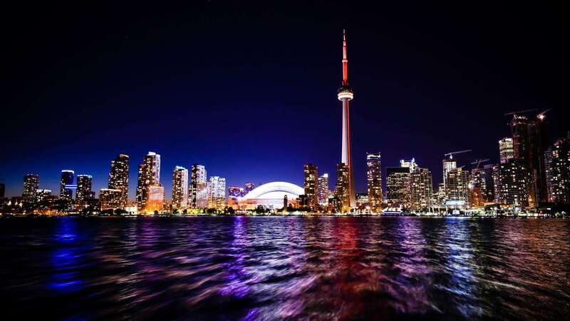 best-of-toronto-private-walking-tour-with-a-local