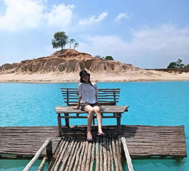 bintan-guided-tour-of-the-bintan-desert-and-blue-lake