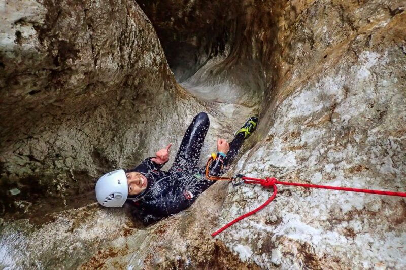 bled-guided-canyoning-tour-with-transport