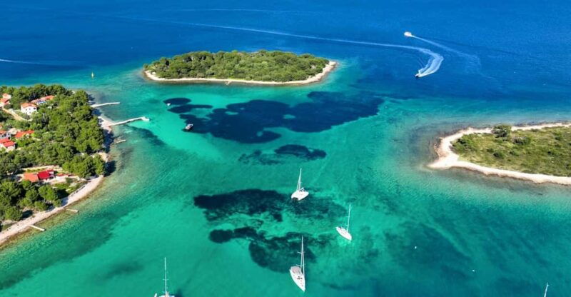 blue-lagoon-trogir-private-half-day-speedboat-tour