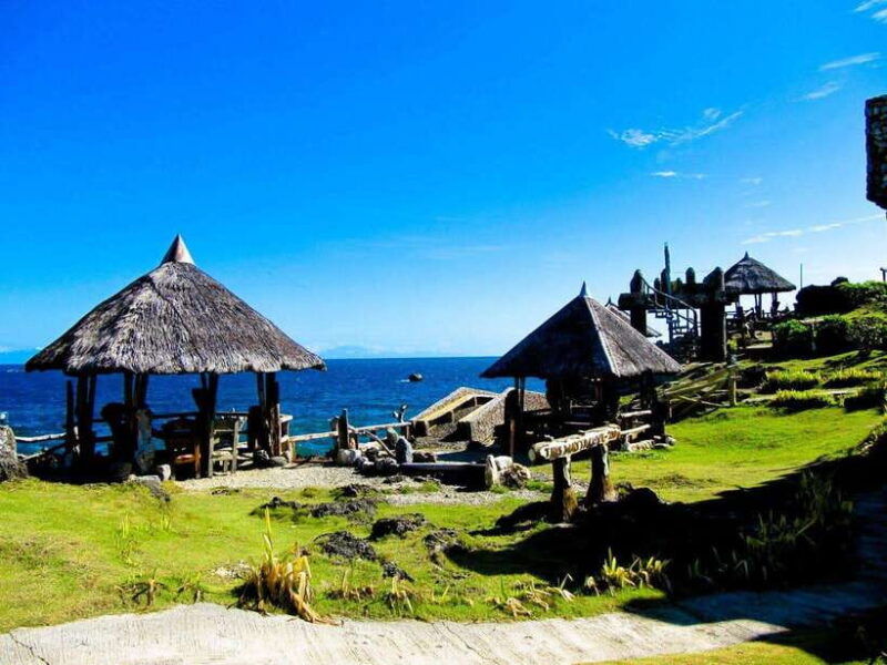 boracay-hopping-tour-with-standard-boodle-fight-lunch