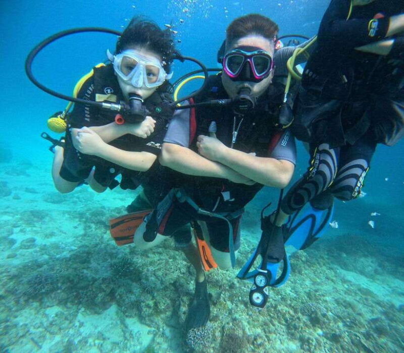 boracay-island-hopping-with-buffet-lunch-helmet-diving-2