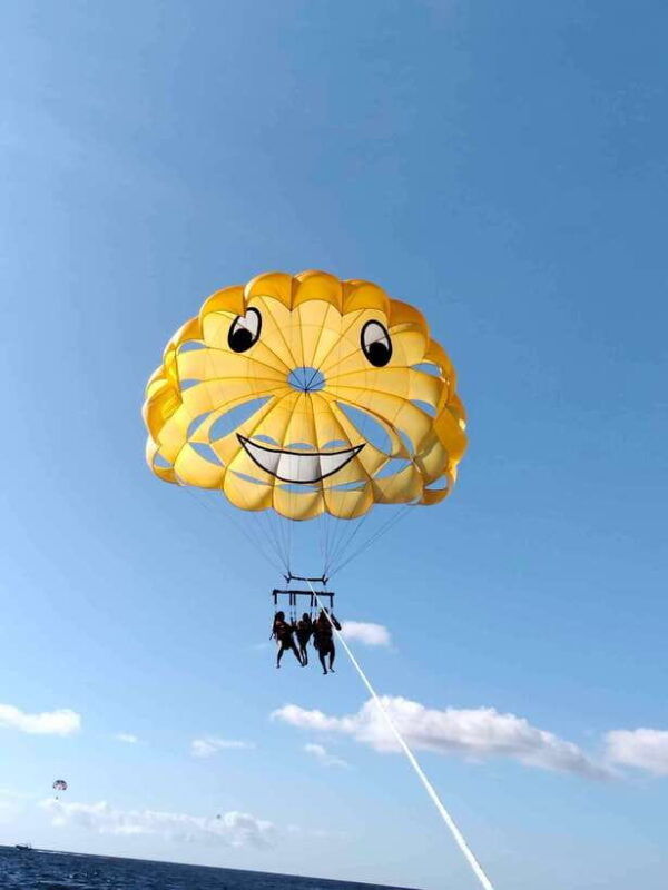 boracay-parasailing