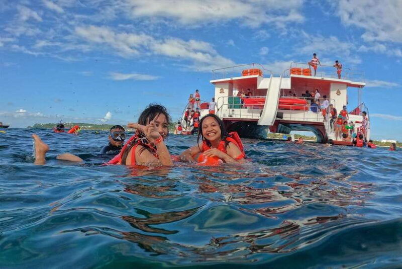 boracay-red-whale-party-cruise-w-snacks-water-activities