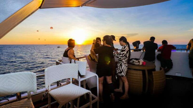 boracay-scenic-sunset-cruise-with-live-music