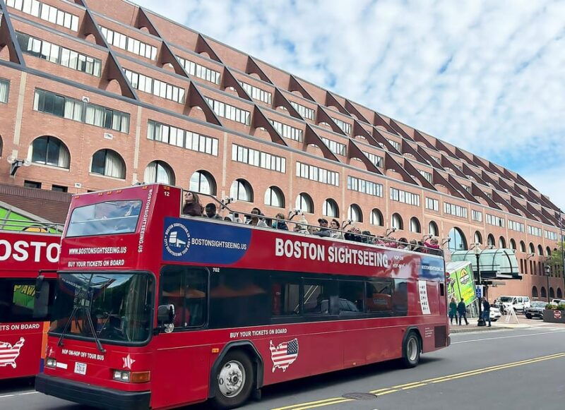 boston-hop-on-hop-off-all-day-boston-sightseeing-tour