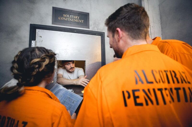 bristol-alcotraz-immersive-prison-cocktail-experience