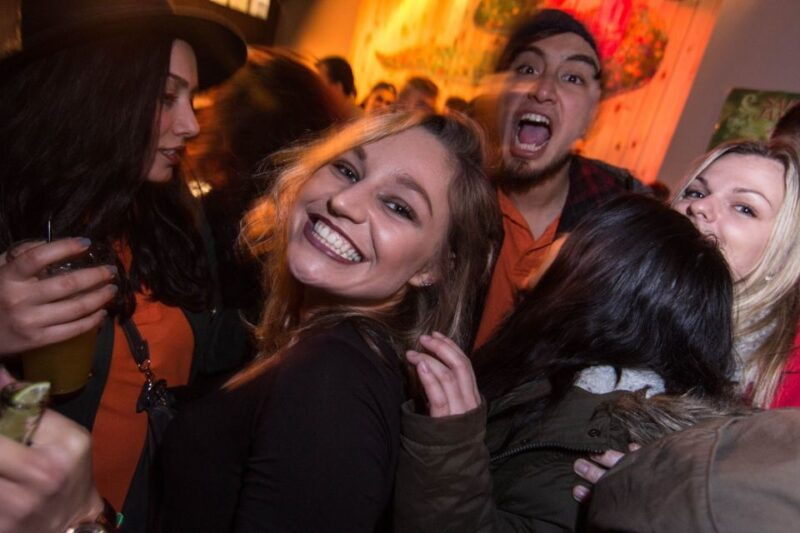 brussels-pub-crawl-and-nightlife-party-experience