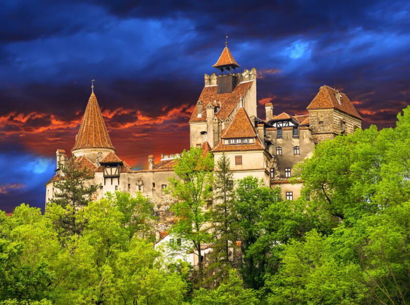 bucharest-peles-castle-bran-castle-brasov-full-day-tour