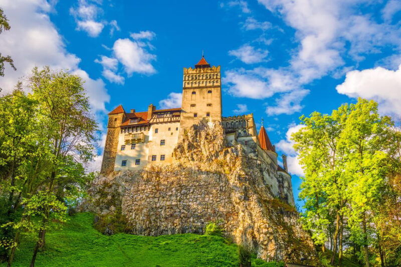 bucharest-peles-castle-dracula-castle-and-brasov-day-trip