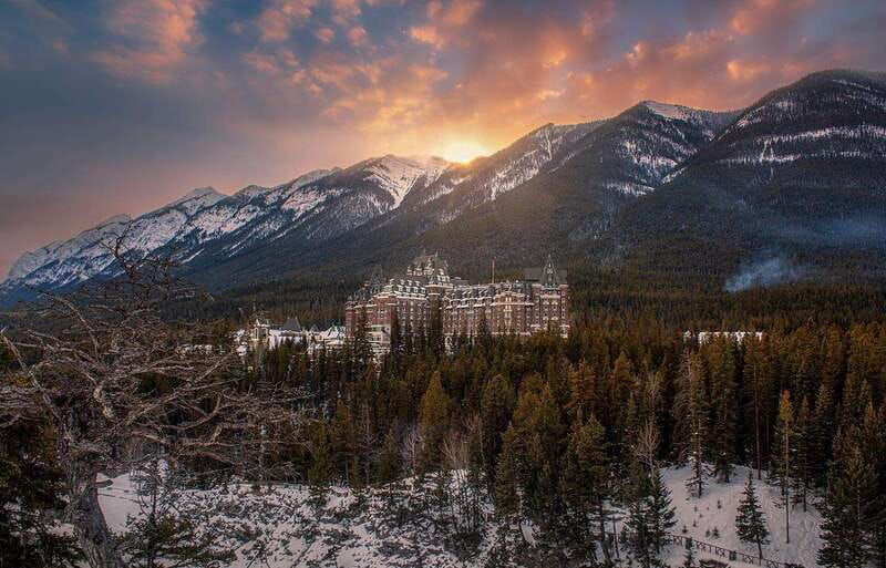 calgary-banff-lake-louise-moraine-marble-canyon-day-tour